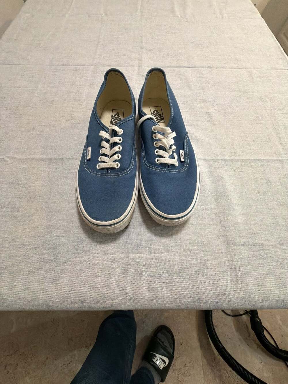 Vans Authentic Navy Canvas Skate Shoes Men's Size 10 / Women's 11.5